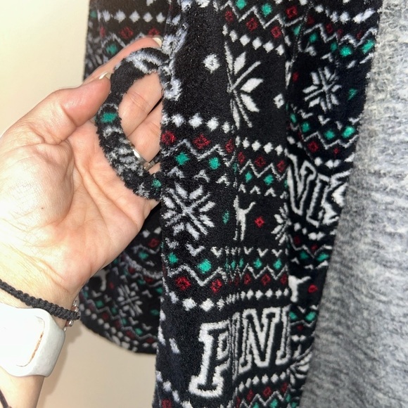 PINK Victoria's Secret Festive Black and White Robe - Picture 2 of 6